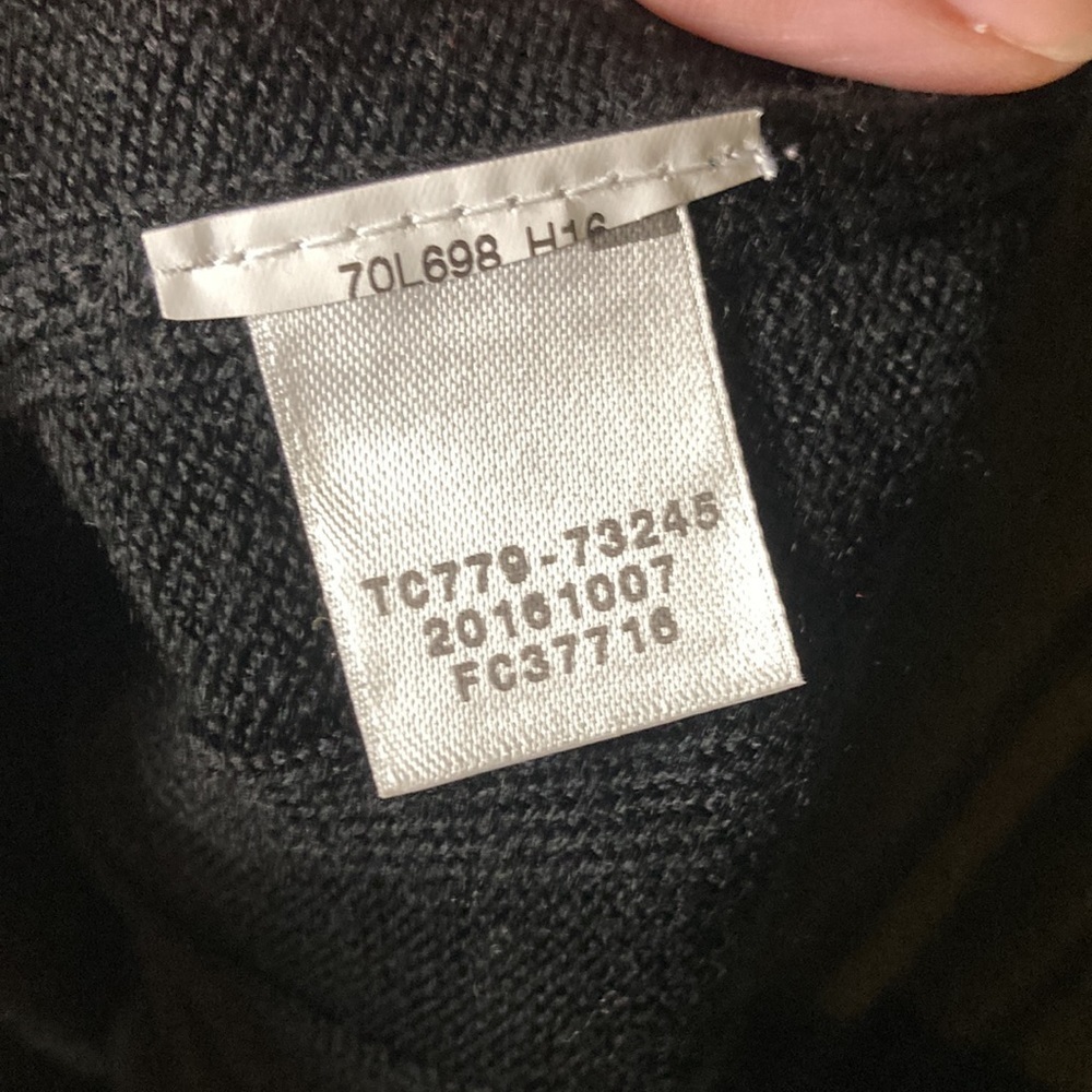 Pendleton V-neck Sweater - Picture 5 of 5
